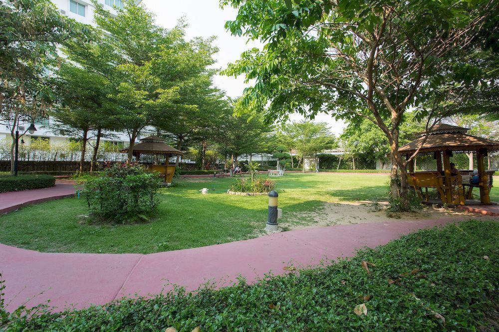 The Capital Resort @ Sukhumvit 50 Bangkok Eksteriør bilde The campus