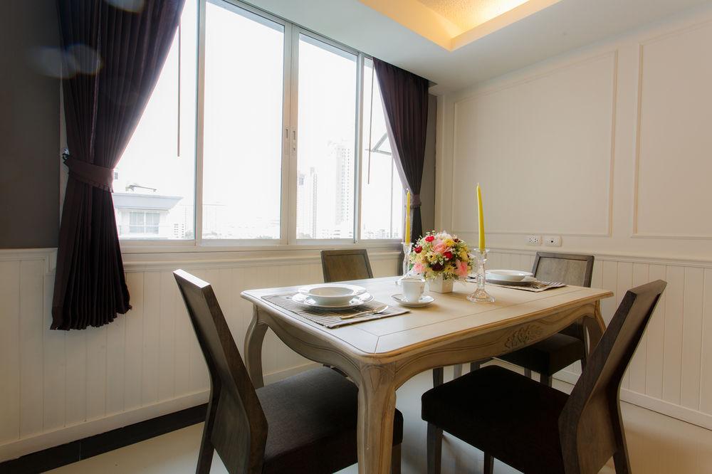 The Capital Resort @ Sukhumvit 50 Bangkok Eksteriør bilde A dining room
