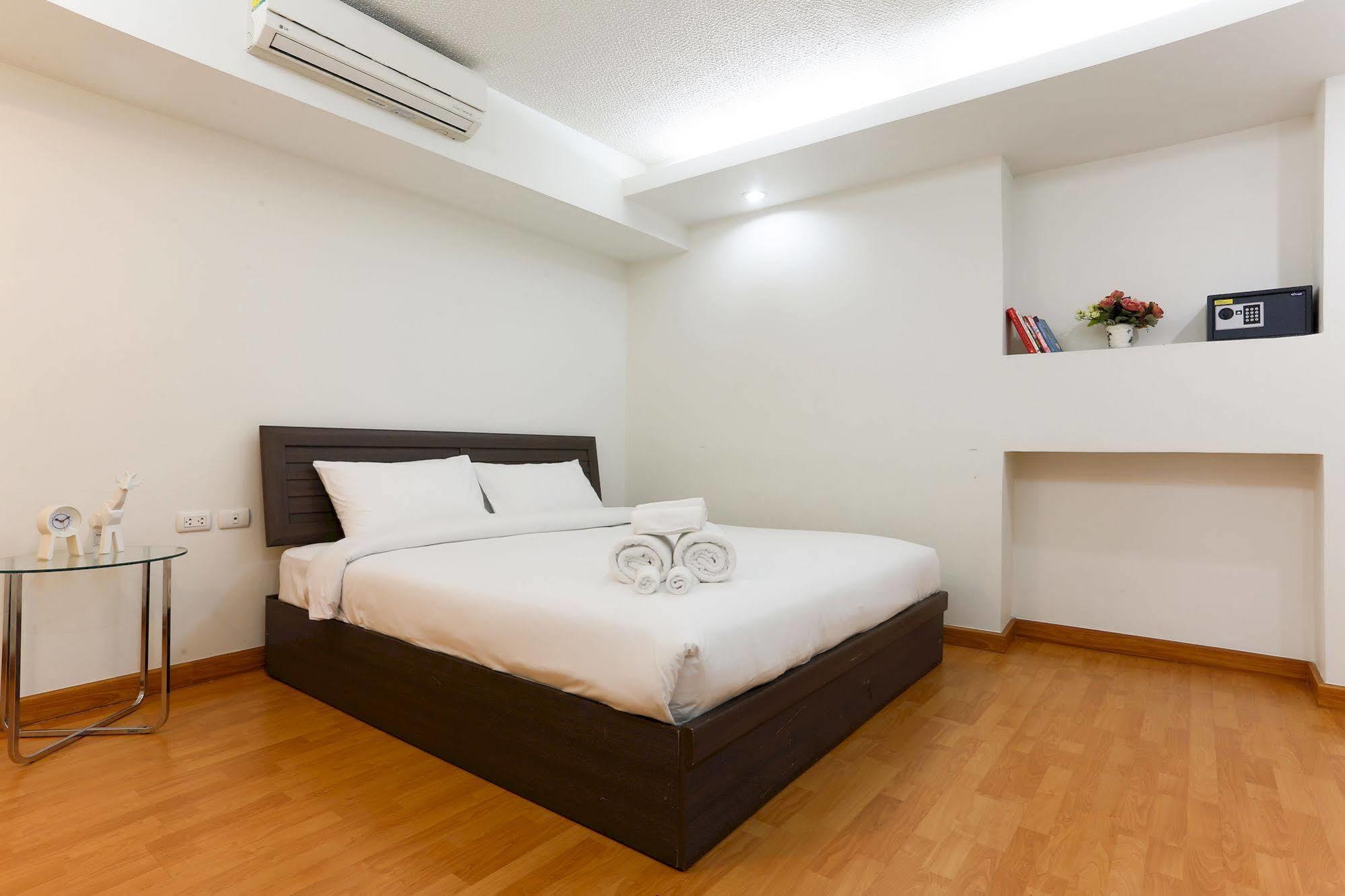 The Capital Resort @ Sukhumvit 50 Bangkok Eksteriør bilde A bedroom at the hotel